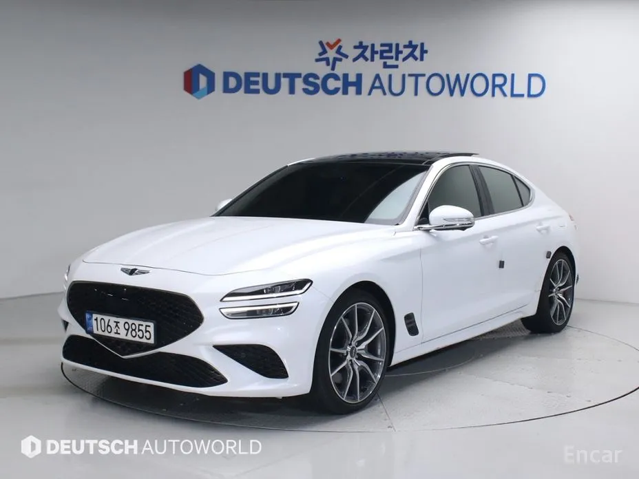 Photo 2 - Genesis G70