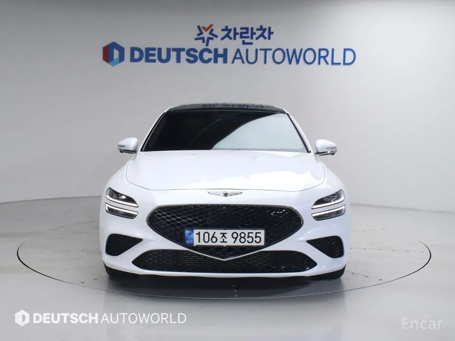 Photo 3 - Genesis G70