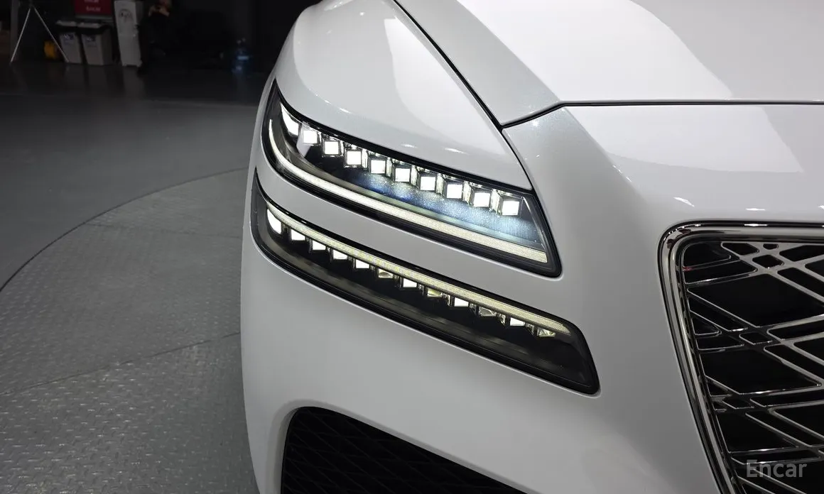 Фото 22 - Genesis GV80