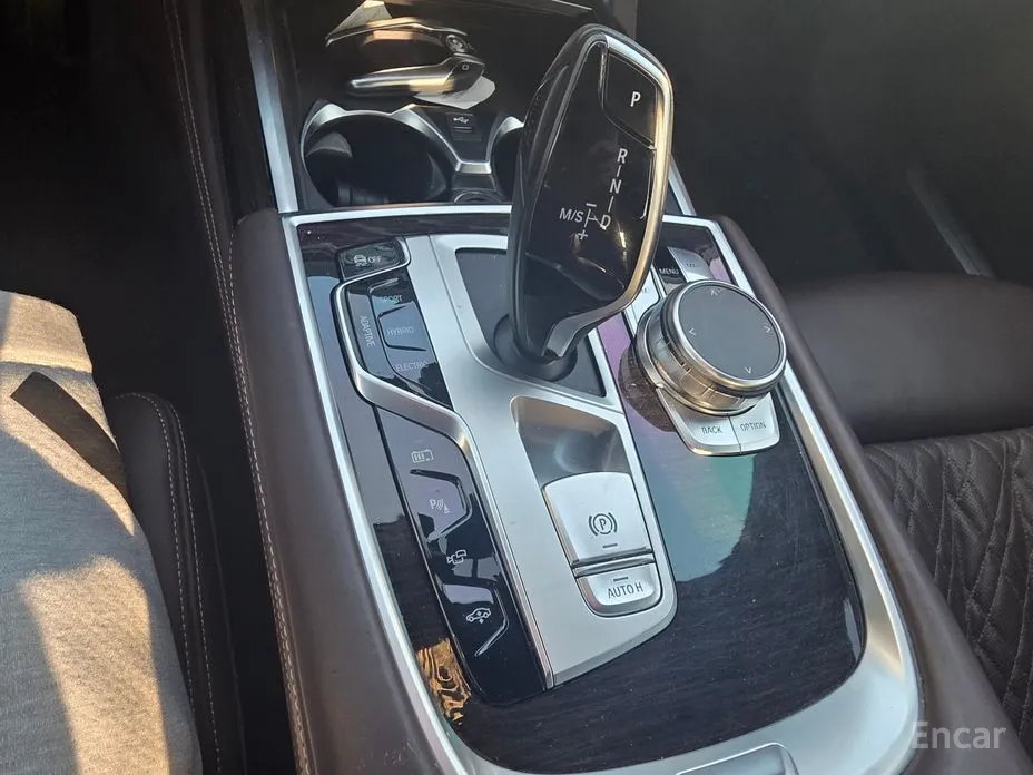 BMW 7 Series 2015 745Le iPerformance Design Pure Excellence