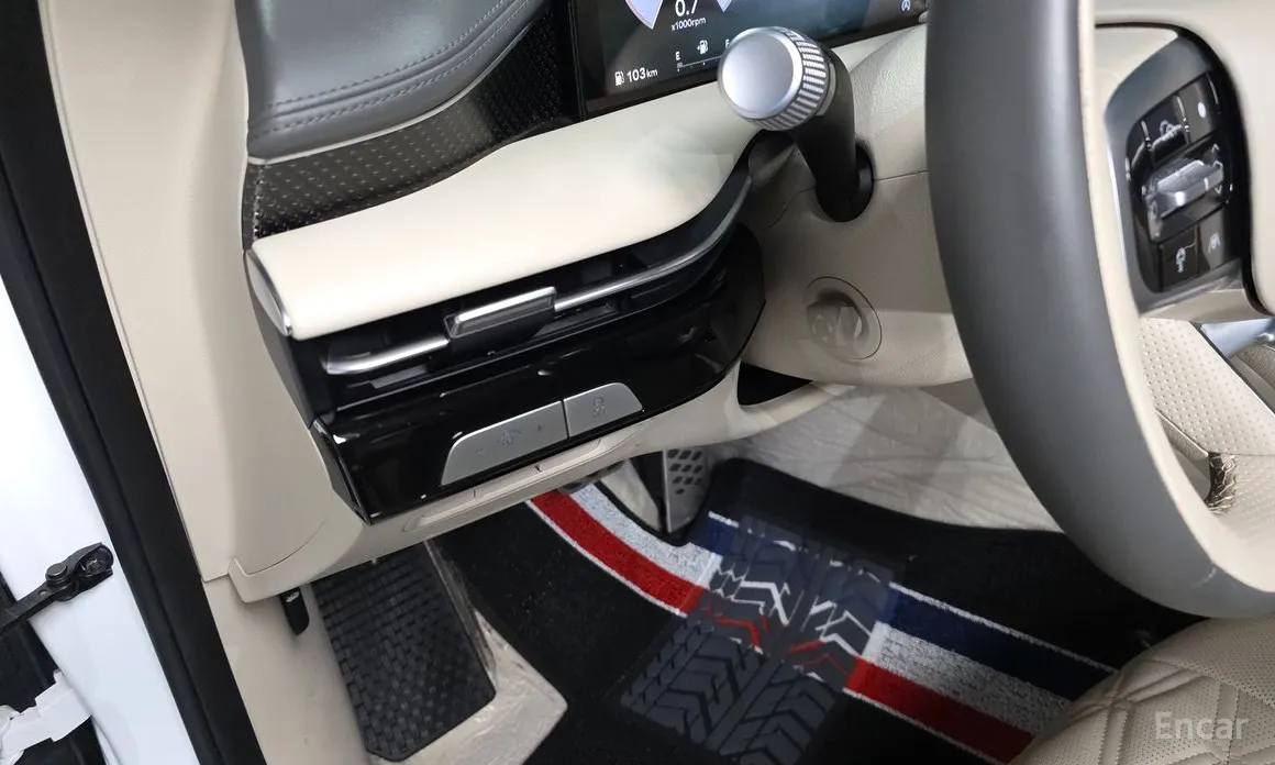 Фото 28 - Genesis G80