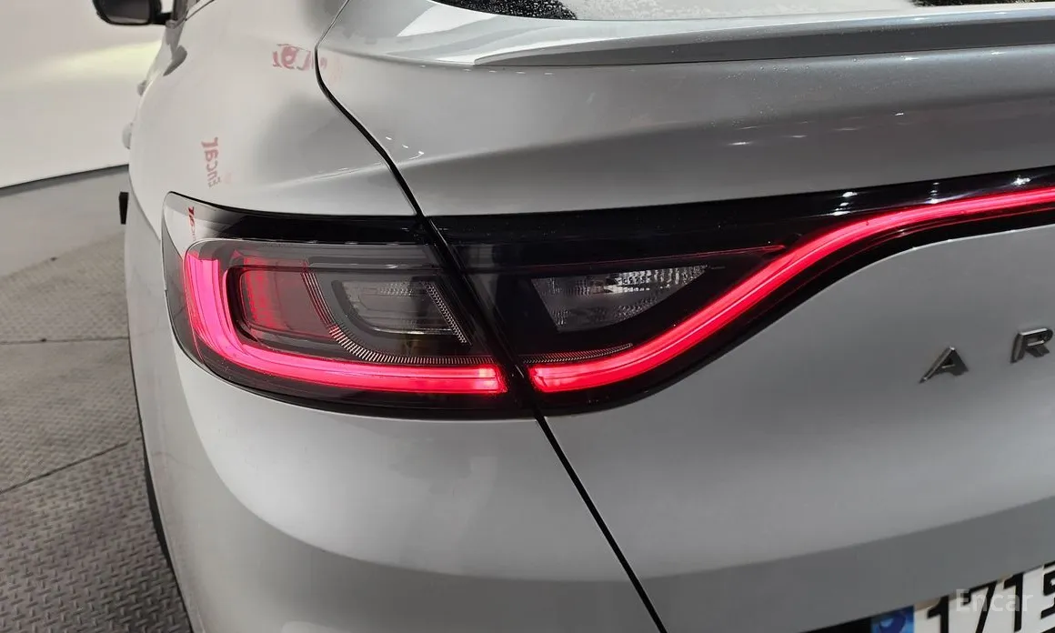 Renault Arkana 2024 1.6 E-TECH Iconic