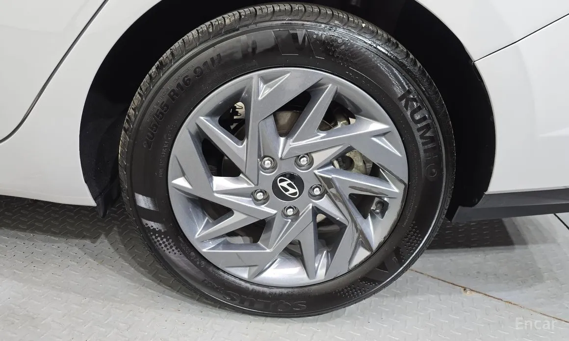 Фото 21 - Hyundai Avante