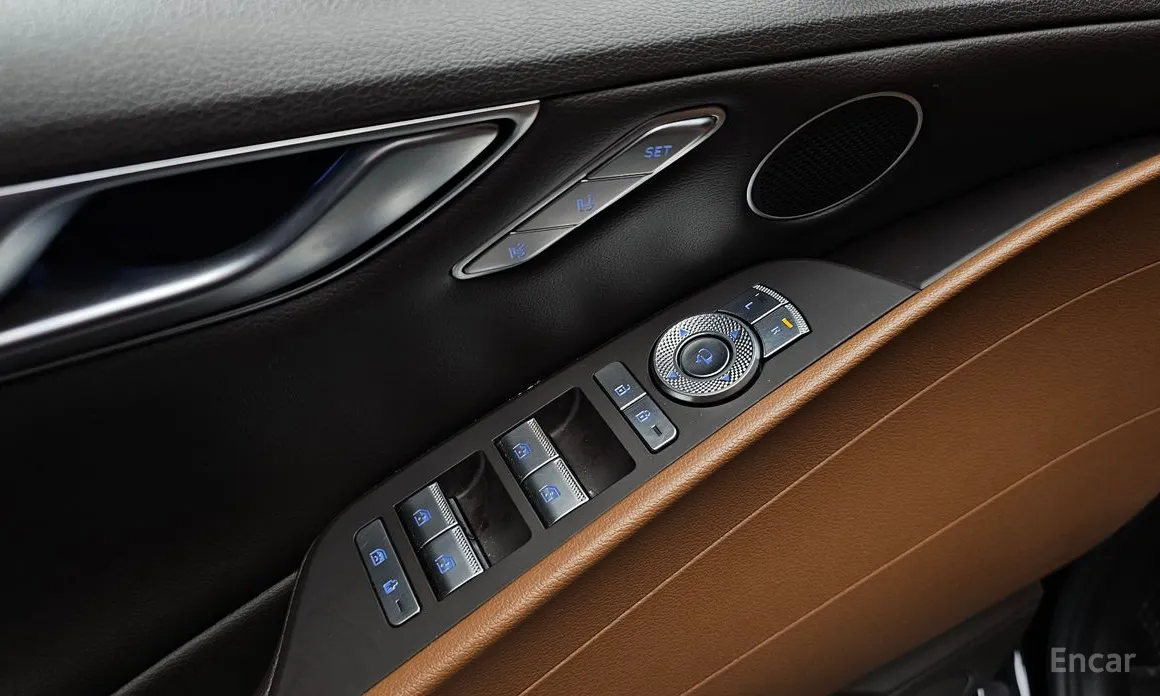 Фото 17 - Genesis G80
