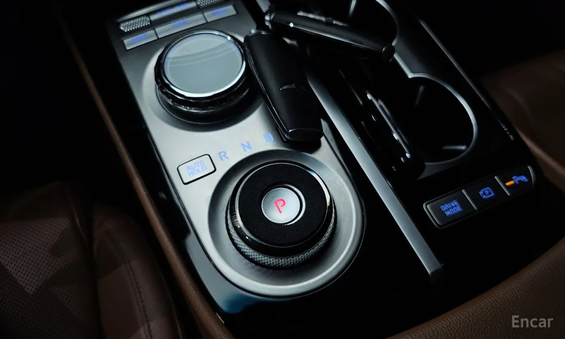 Фото 9 - Genesis G80