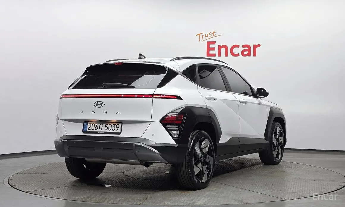 Фото 2 - Hyundai Kona