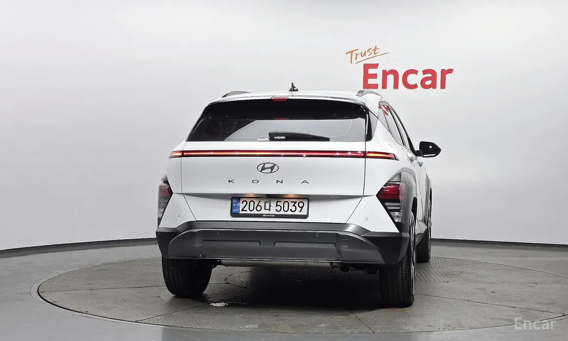 Фото 4 - Hyundai Kona
