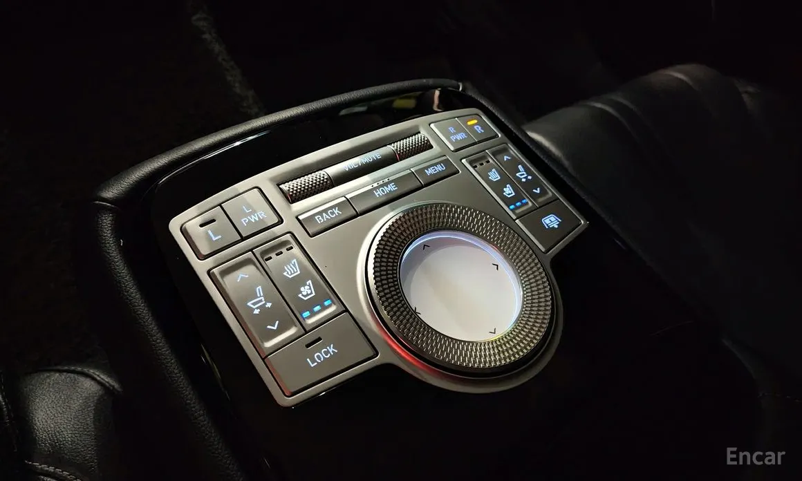 Фото 14 - Genesis G80