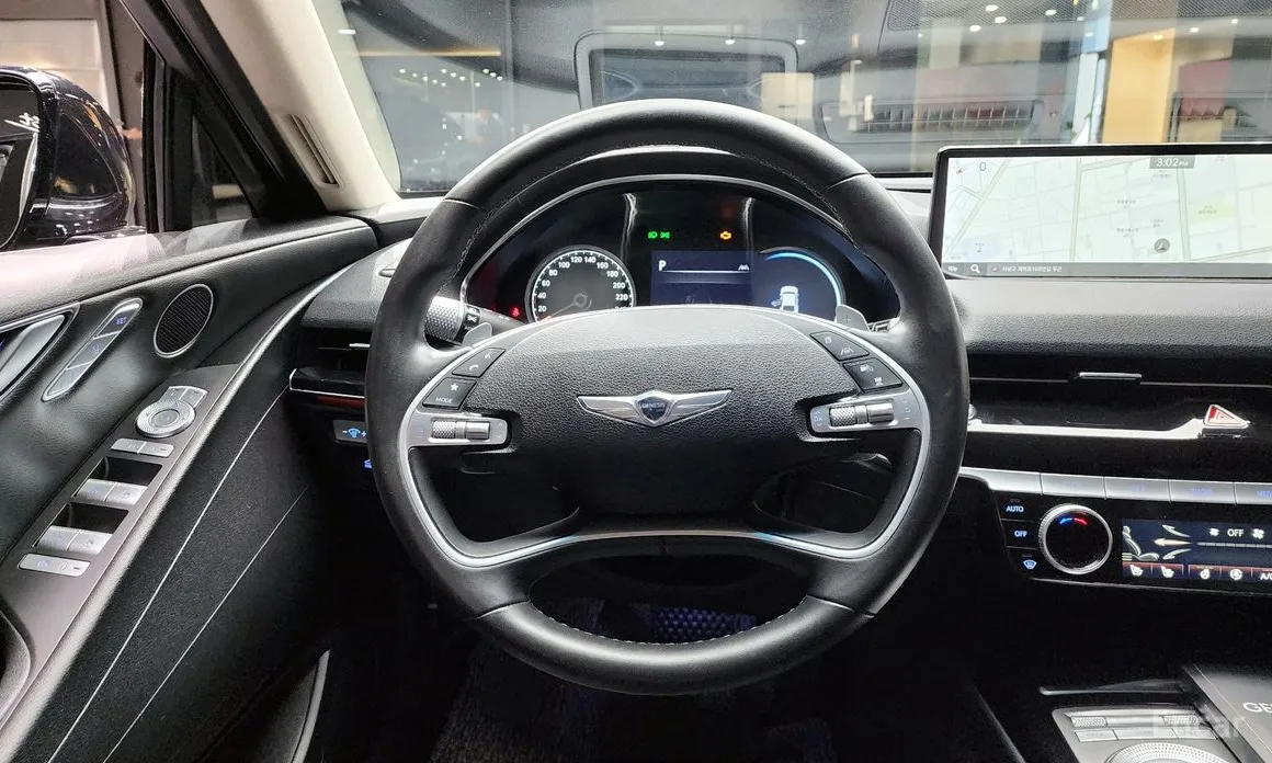 Фото 24 - Genesis G80
