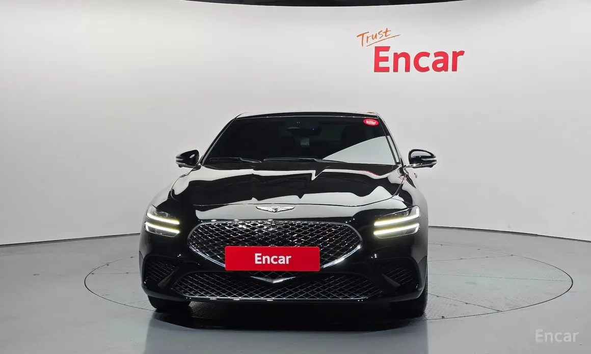 Photo 3 - Genesis G70