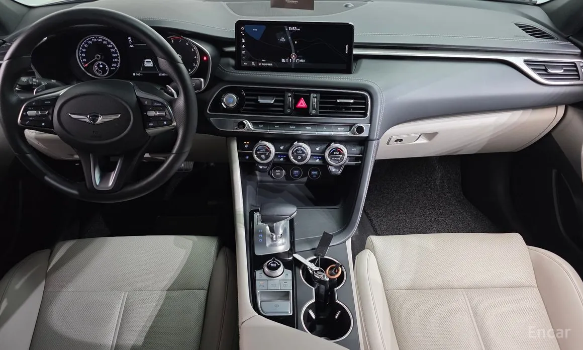 Photo 7 - Genesis G70