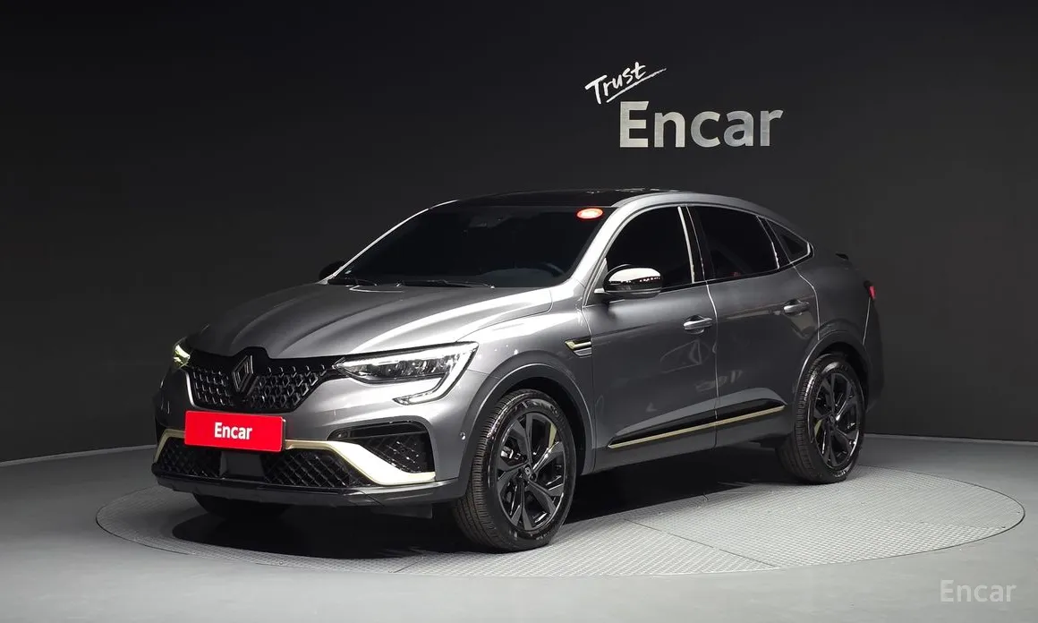 Renault Arkana 2024 1.6 E-TECH Iconic Design Package