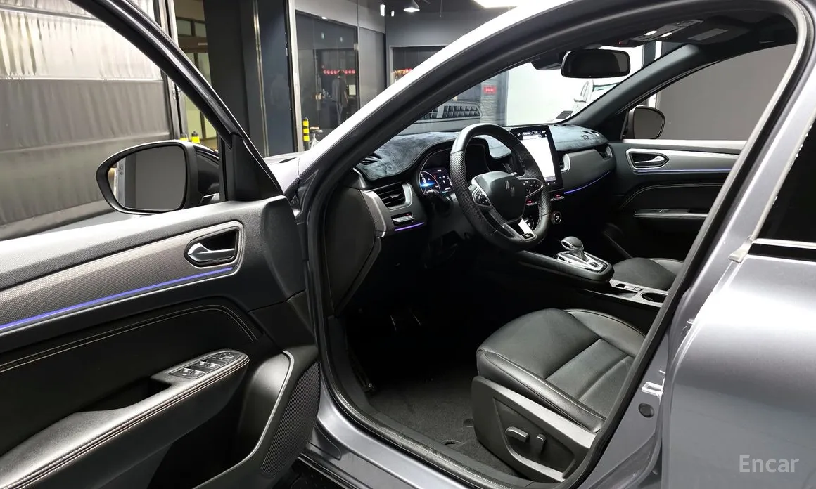 Renault Arkana 2024 1.6 E-TECH Iconic Design Package