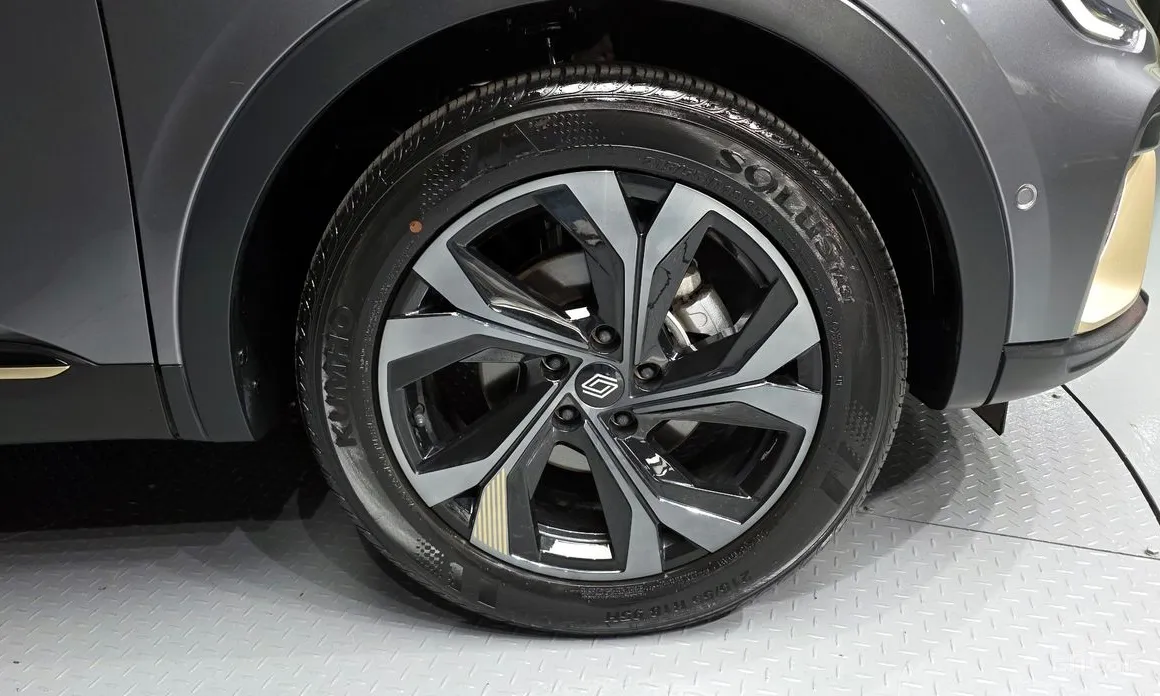 Renault Arkana 2024 1.6 E-TECH Iconic Design Package