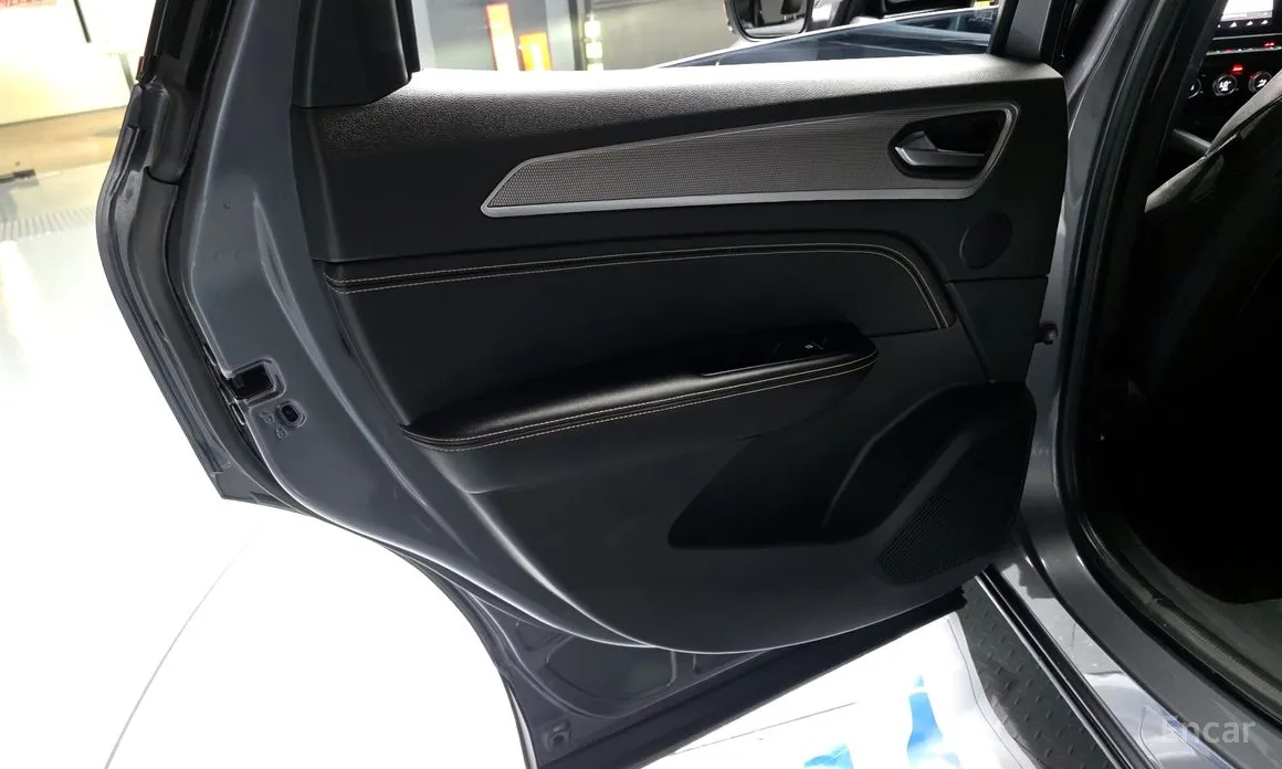 Renault Arkana 2024 1.6 E-TECH Iconic Design Package