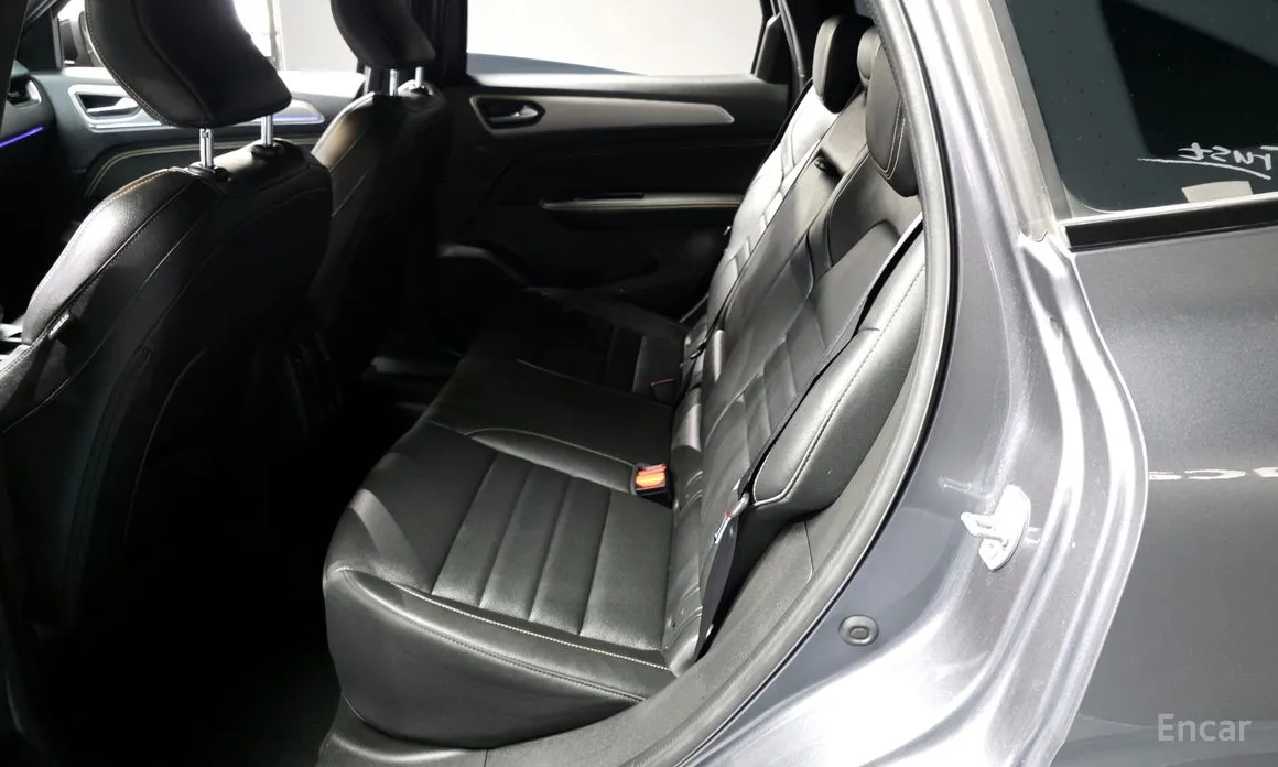 Renault Arkana 2024 1.6 E-TECH Iconic Design Package