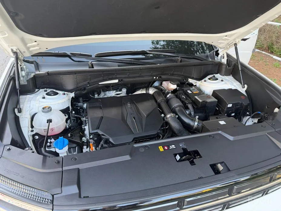 Фото 7 - Hyundai Santa Fe