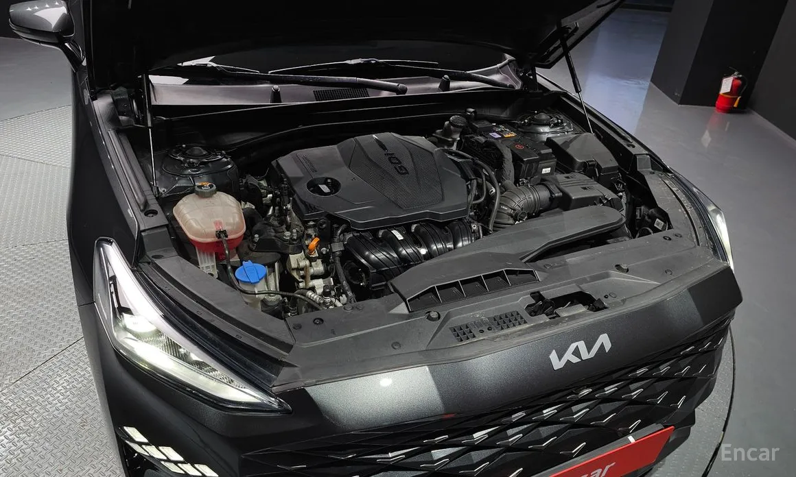 Photo 6 - Kia K8