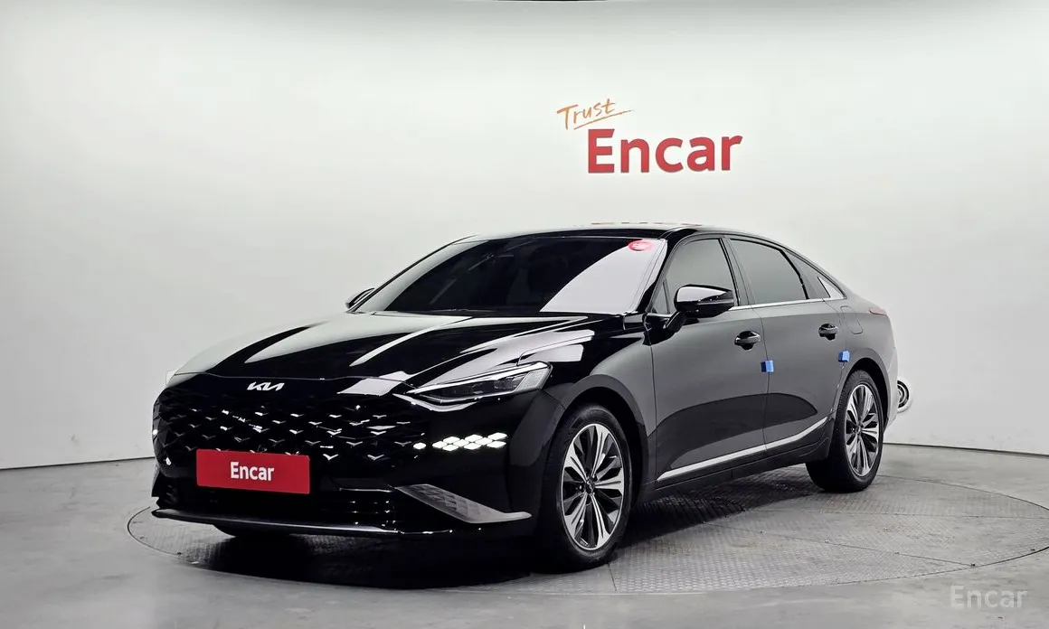 Photo 1 - Kia K8