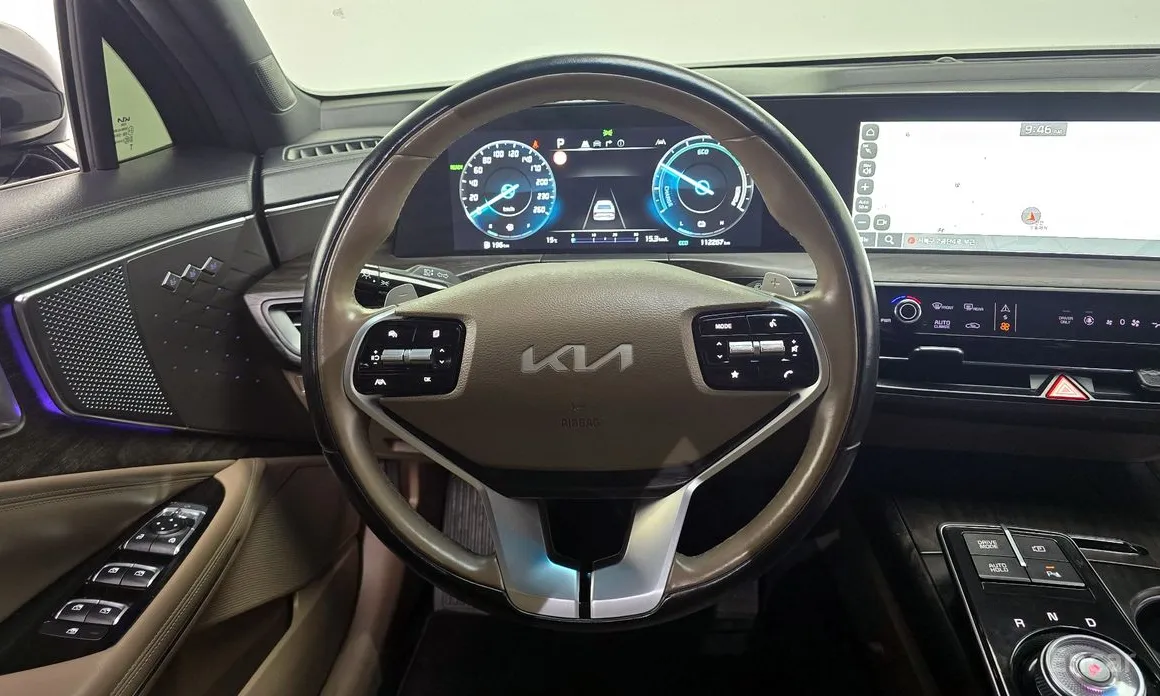 Photo 14 - Kia K8