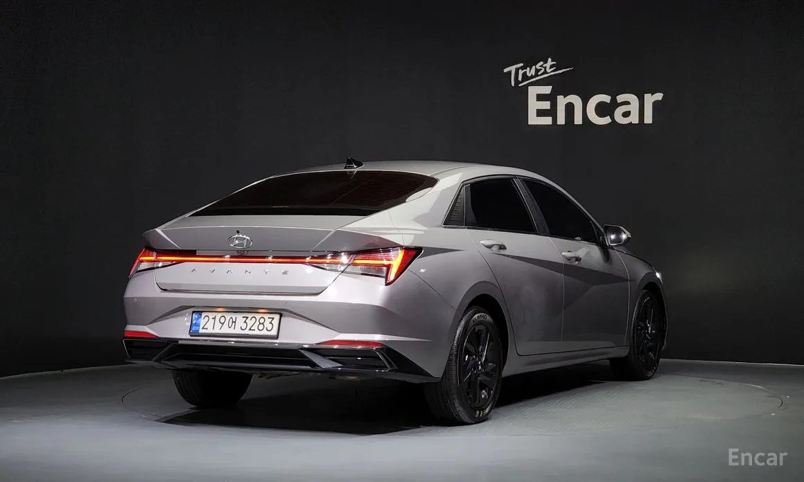 Фото 2 - Hyundai Avante