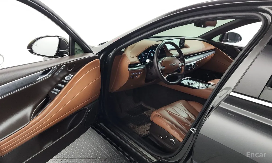 Фото 10 - Genesis G80