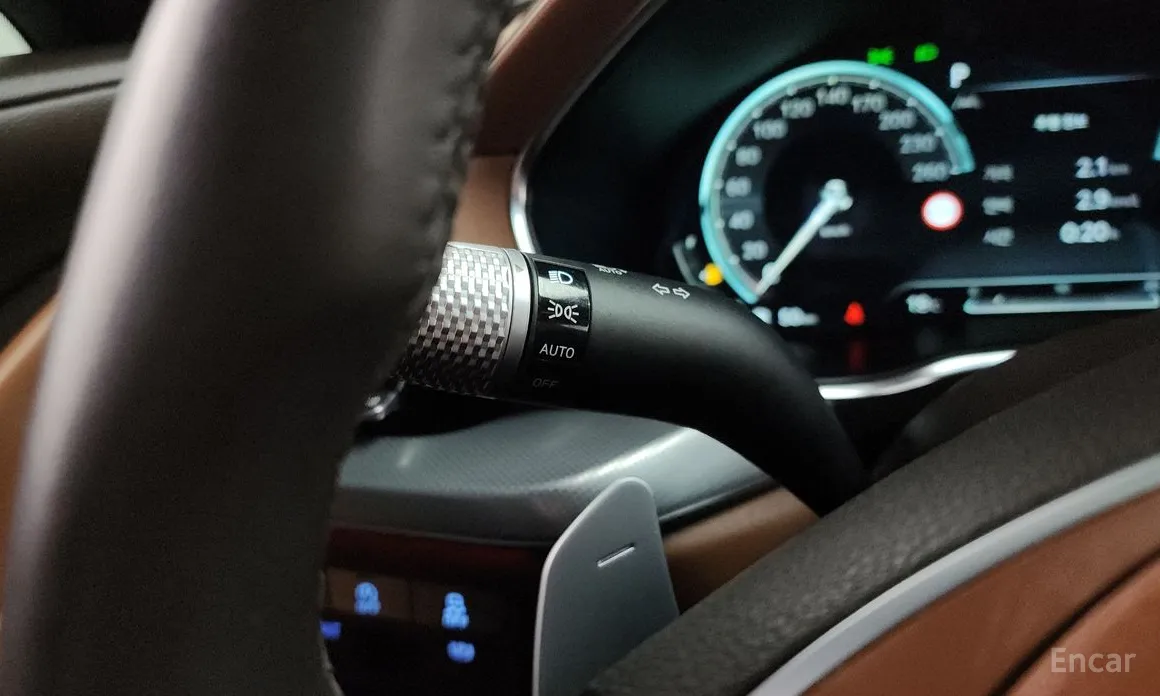 Фото 30 - Genesis G80