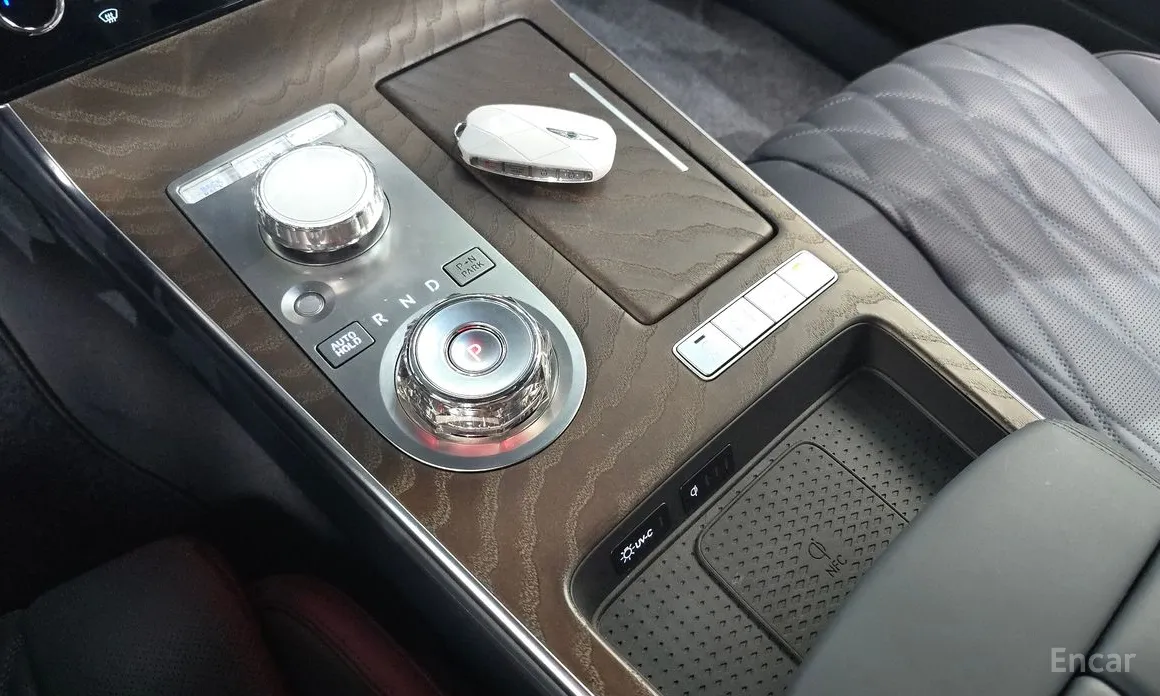 Фото 9 - Genesis G80
