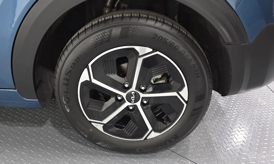 Фото 21 - Kia Niro