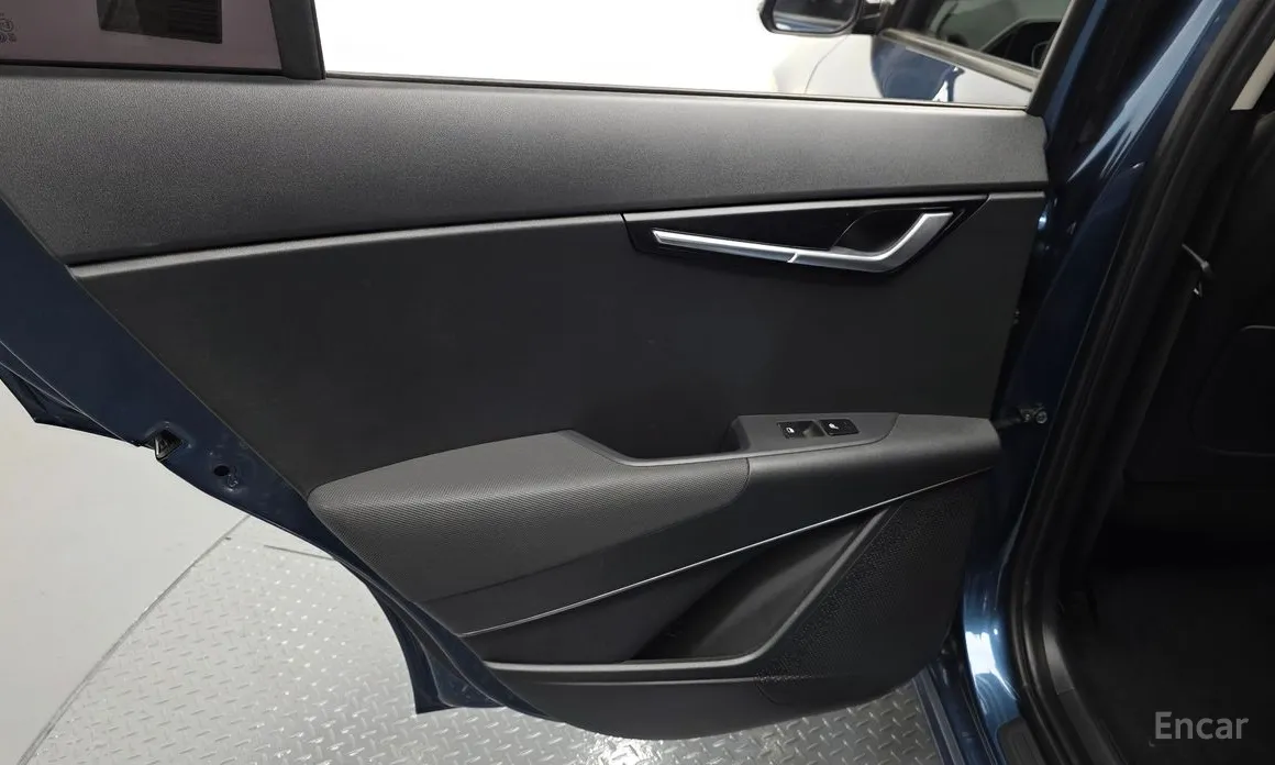 Фото 25 - Kia Niro
