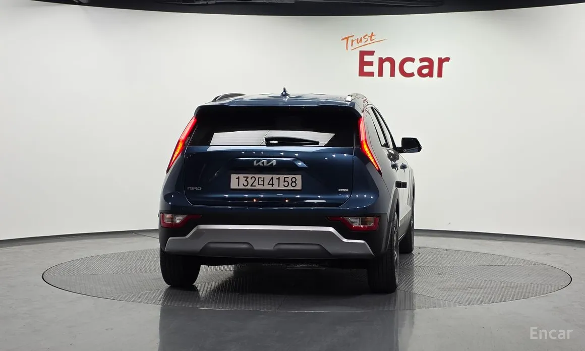 Фото 4 - Kia Niro