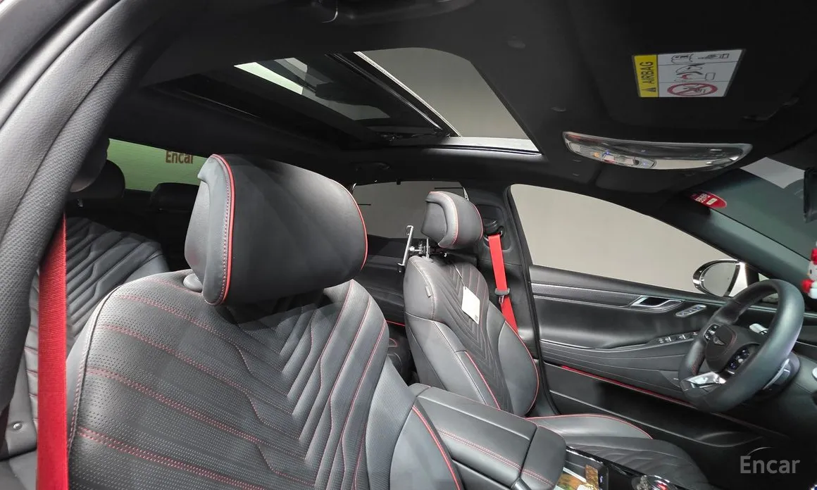 Фото 20 - Genesis G80