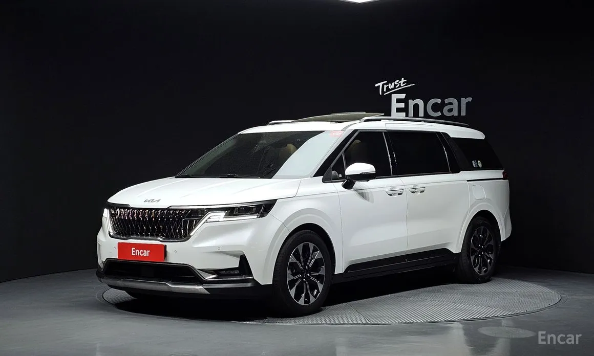 Photo 1 - Kia Carnival
