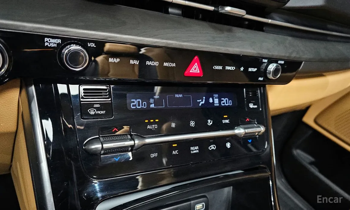 Photo 28 - Kia Carnival