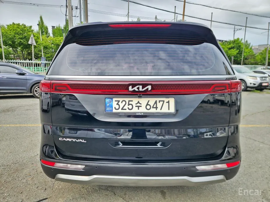 Фото 5 - Kia Carnival