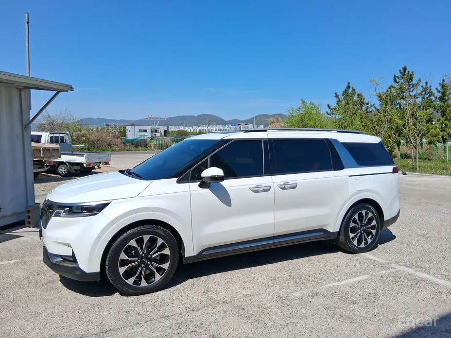 Фото 3 - Kia Carnival