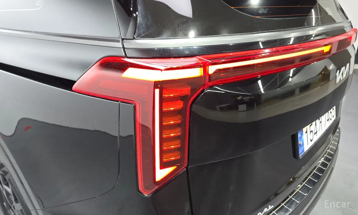 Kia Carnival 2023 Gasoline 7-Seater Gravity