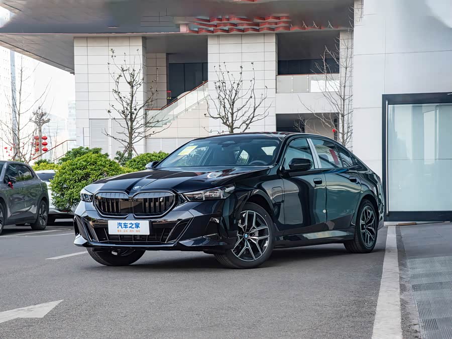 2026 BMW i5