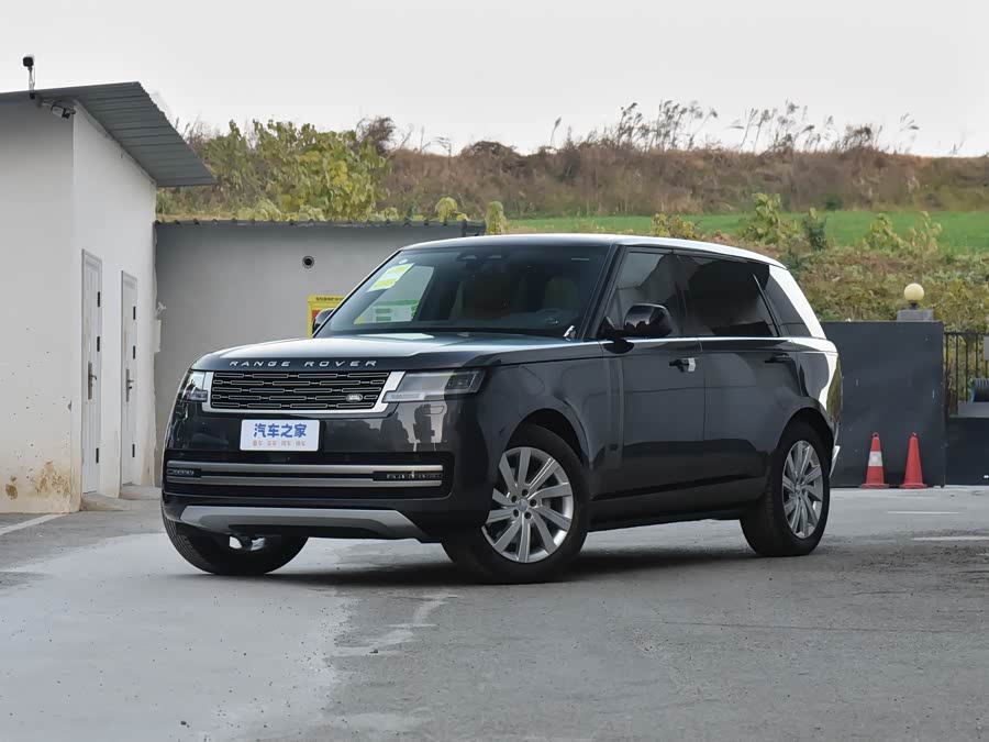 Land Rover Range Rover 2026 2026款 3.0 L6 400PS SE长轴版 七座