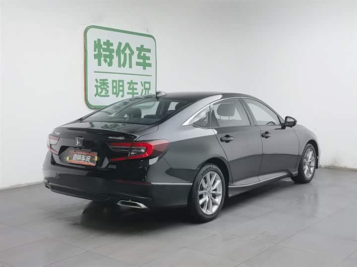Фото 2 - Honda Accord