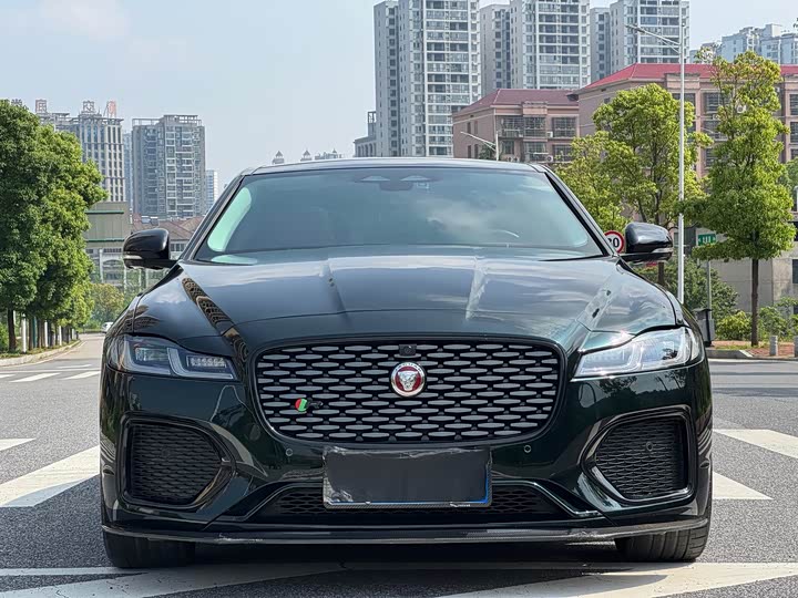 Jaguar XF L 2025 2025款 2.0T P250 两驱尊享豪华版