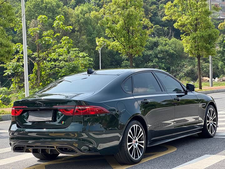 Jaguar XF L 2025 2025款 2.0T P250 两驱尊享豪华版