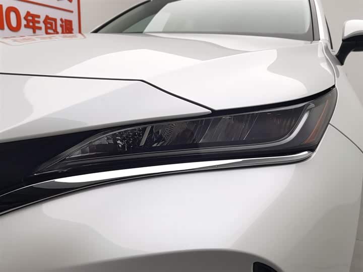 Фото 7 - Toyota Harrier