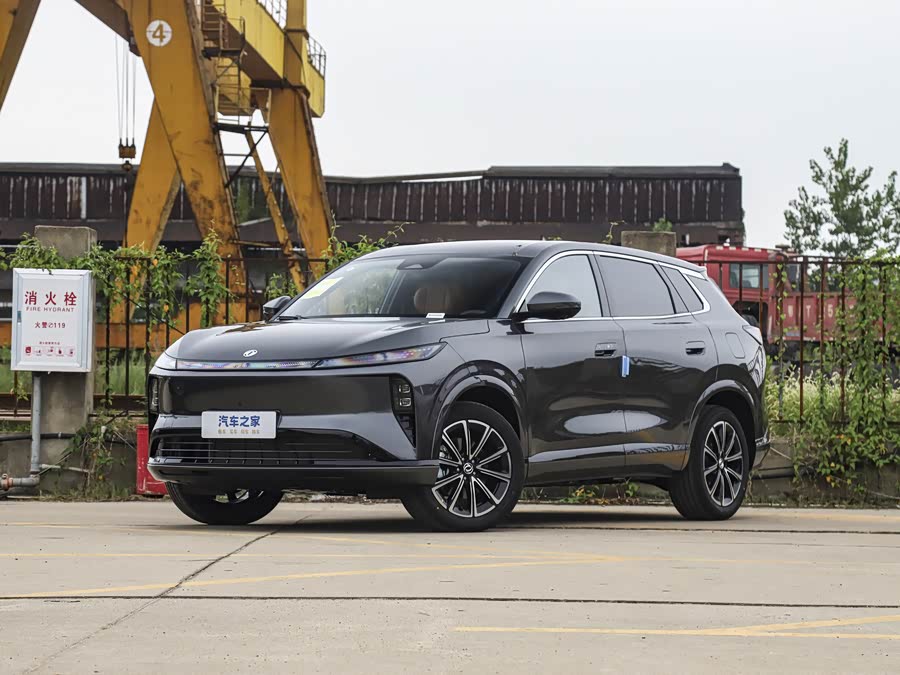 2025 Dongfeng Aeolus L8