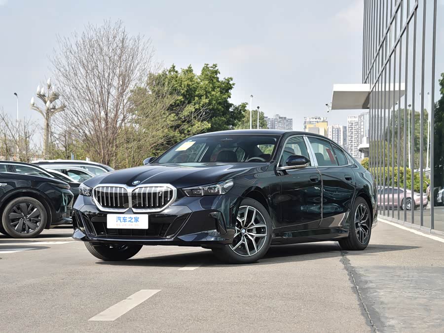 2026 BMW i5