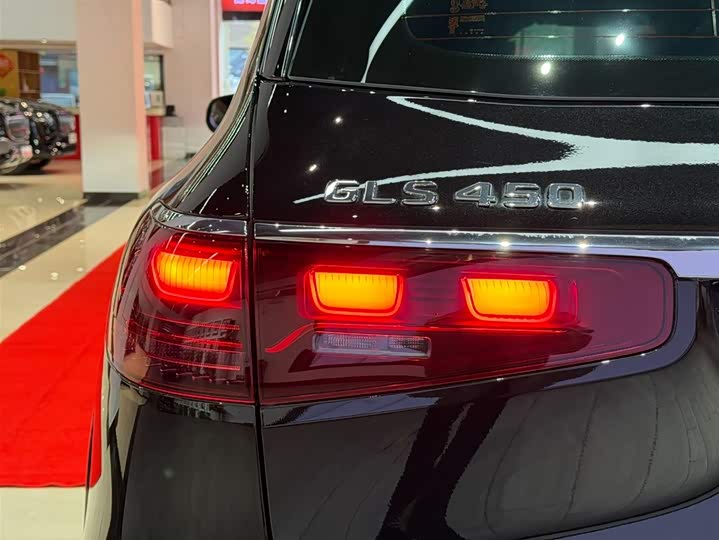Фото 9 - Mercedes-Benz GLS-Class