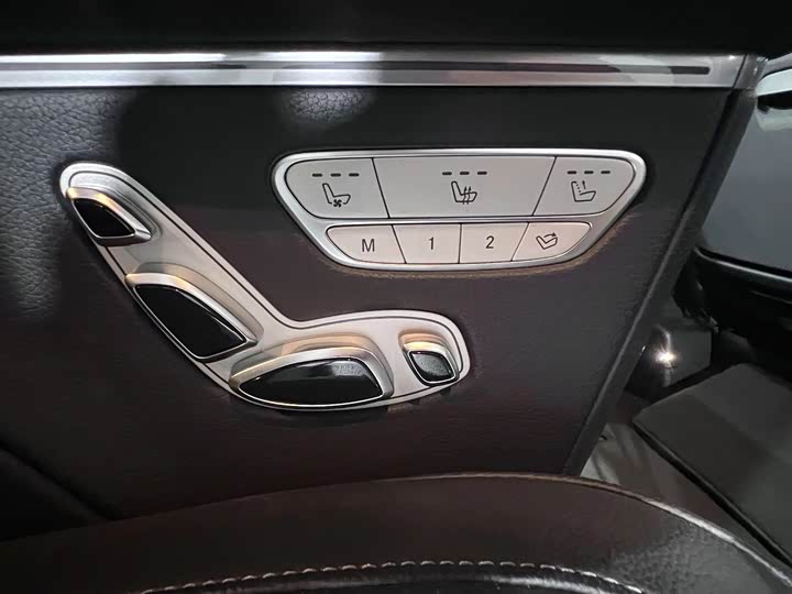 Mercedes-Benz V-Class 2022 2022款 V 260 尊贵版