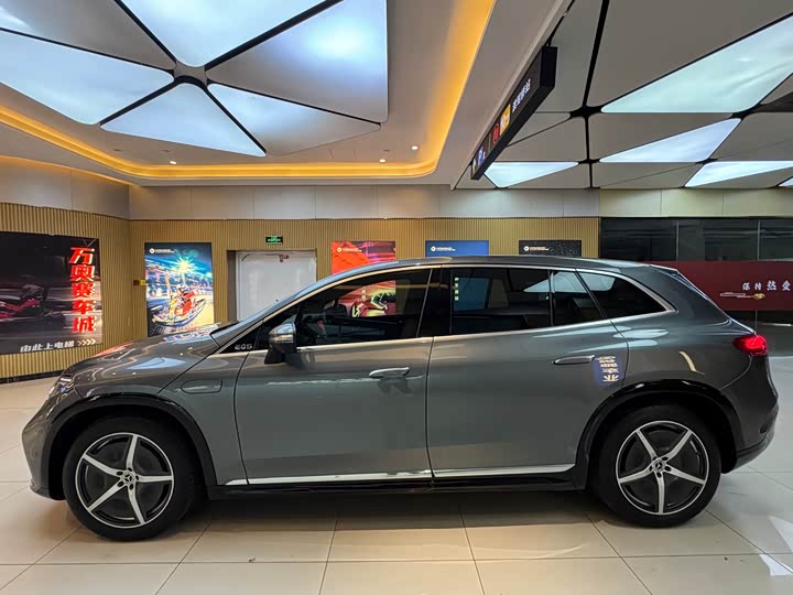 Фото 8 - Mercedes-Benz EQS SUV