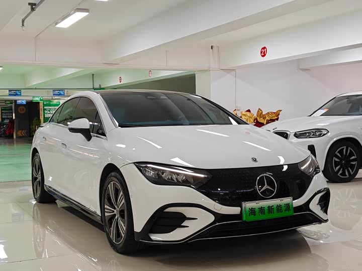 Photo 3 - Mercedes-Benz EQE