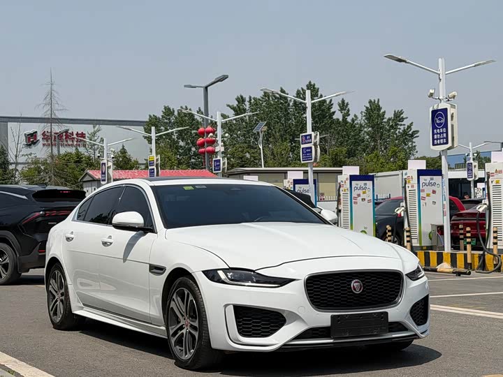 2024 Jaguar XE L